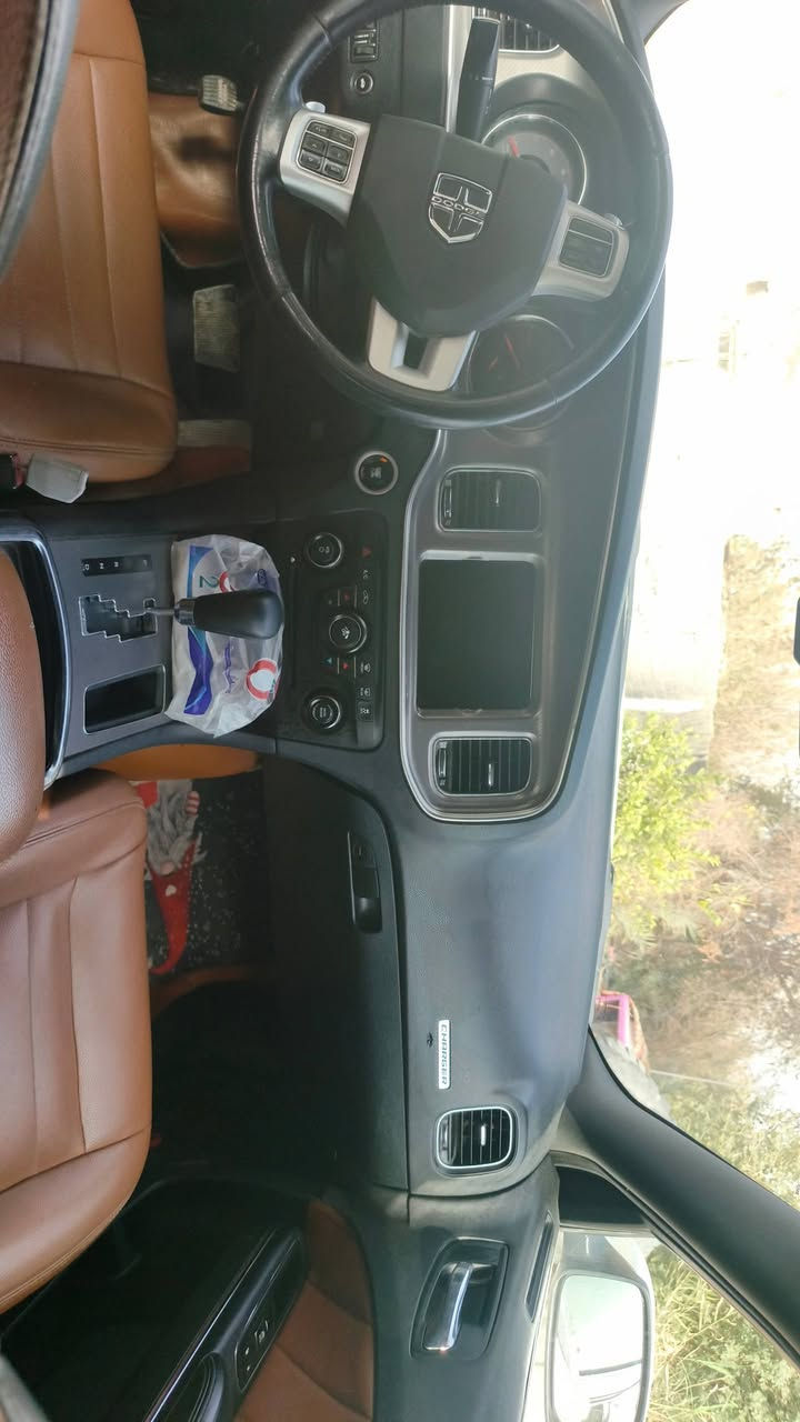 السلام عليكم للبيع جارجر 2011 السياره كلين مواصفاتها معروفه مكفوله من الظربه مكينه 3600 مكفوله كير مكفول مكانها نجف استفسار ***********
