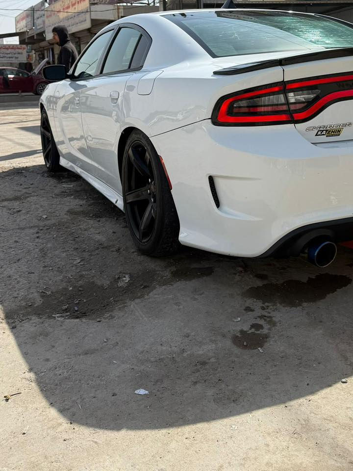 السلام عليكم
جارجر 2015 أصل معلايه 2019
رقم بغداد دولي هزه وسنويه وارقام جدد غرامات صفر 
سياره باسمي شخصيا اني احولك وين متريد 
شرط الهزه تروح تفحص هزه واحولك باسمك 
السياره مشموله بلقرار الجديد

حادث السيارة جاملغ وبنيد جهه سايق 
وطخه بجاملغ خلفي وقبق جنطه 
4 قطع صبغ يعني هنه موكاملات مصبوغات بس سونار يكتب كاملات 4

 
مواصفات sxt معروفه 
مكينه 3600 
سياره كير ومكينه وصدر وتبريد مكفولات 
ماشيه تقريبا 100 الف 
داخل كله كاربون فايبر 
سياره نضيفه ونصبته حلوه 
مكانه بغداد الكرخ 
***********
السعر 138 وبيها مجال بسيط
