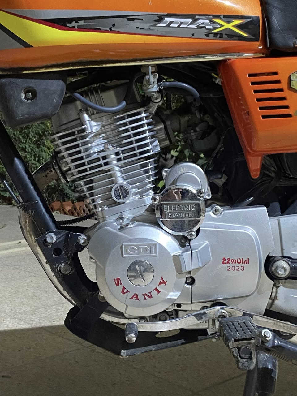 السلام عليكم سيفان 2023 شمالي مال اهل اربيل دراجه جديده مابيهه برغي نقص تخبل سلف هندر اشاير لايت بكلايت دراجه كامله من كلشي تايرات زوج جدد البارحه شادهن برغي مامفتوح بيهه تعال وگلب كلهه بلاديه اوراق كامله مكاني ديالى الخالص هبهب رقمي*********** 
السعر 580 وبيهه مجال اتصل وتدلل
