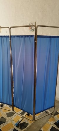 اثاث عيادة  تمريضية للبيع جديد جدا  بغداد الغزالية  07718205313