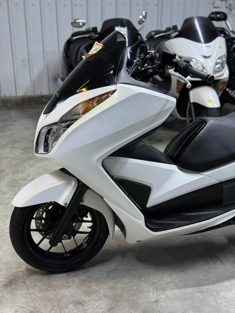 اللهم صلي على محمد وآل محمد
فورزة 0/12 دراجة بحالت الوكالة  
    للاستفسار ***********
كفالة عامة وضمان العنوان بغداد البلديات 
البيع بل نقد والقسط حصراً مصرف الرافدين 
يوجد توصيل 🚚 لجميع المحافظات
