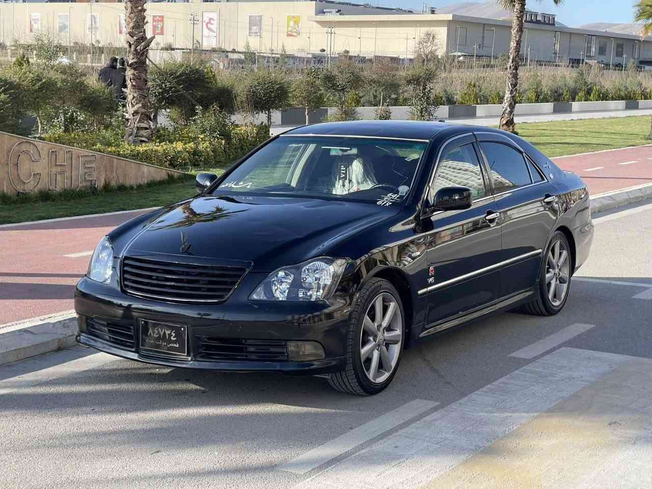 شوێن سلێمانی ژم *********** واتساپ
شاهینە بڕاوە بڕاوە 
مۆدیل 2007 
گیر گەورەی مەکینە 180 مەرغوب 
کوشن کارەبا 
ئاوینە شەفت 
شاشەو کامیرا
ناوچەی کوێر 
سێ دووگمە 
تەبرید ساردو گەرم مەزبوتە
چوار تایەو ویلی دینکەی جوانی لە ژێرە
سەیارەکە ماشاللەی ئەویت 
هیچی پیوە نیە 
کەڤەر گۆڕاو بەشەرت شانسی بەشەرت
