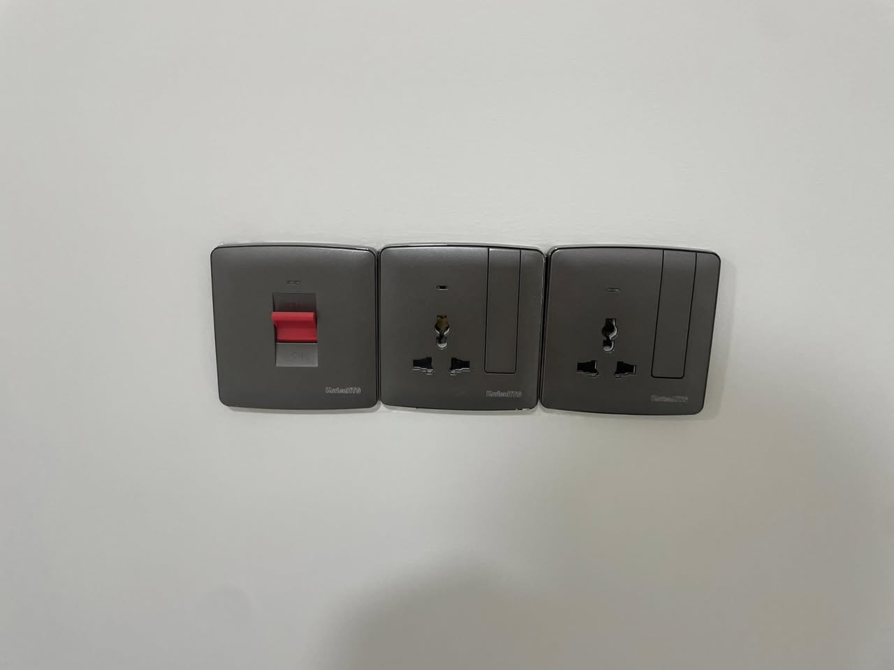 السلام عليكــم 
علي  للتأسيسات  الكهربائية  -
بوري _ سيمنز _ 

🔴قـص وحفر الجدران (كوسـرة + دريل) 
🔴تثبيت النقاط كبان لــيزر 
⚫نظام تقفيل (التشطيب) بوتــلس + شناطــة
⚫منظومــة انترنيـت
⚫منظومــة الكاميرات
⚫منظومــة ستلايــت 
هذا جزء  من اعمالنا تشطيب ان شاء الله ينال اعجابكم 
للاستفسار وتساب 
***********
