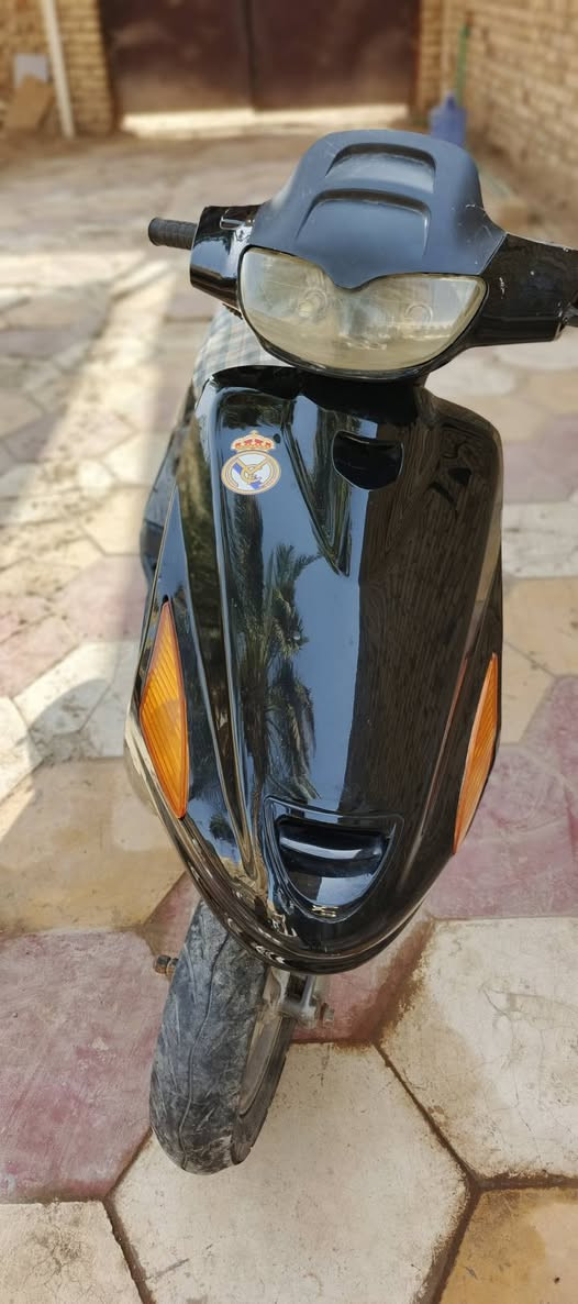 فراشه فحل مكينه بلاديه مبدل بس بستم بيها شلعه ونعومه تخبل كهربائيات كلها شغاله لايت زنون ابيض واصفر مكاني ديوانيه قضاء السنيه السعر 350وبيها مجال الشراي يتصل ب***********
