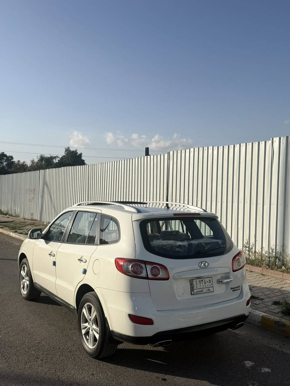 السلام عليكم
سنتافيا 2011 خليجي فول مواصفات 
السياره مكفوله عدا شبرين صبغ جوا الرقم الخلفي السياره جاهزة 
فول مواصفات 
6 سلندر 
7راكب 
بصمة تشغيل 
بصمة أبواب 
تحكم أستيرن جهتين 
فتحة سقف 
اشاير بالمري 
مري شفط
السياره جاهزه بدون نقص رقم بغداد تحويل ثاني يوم للبيع السعر 160 وبيها مجال رقمي ***********
العنوان بغداد الكاظمية
