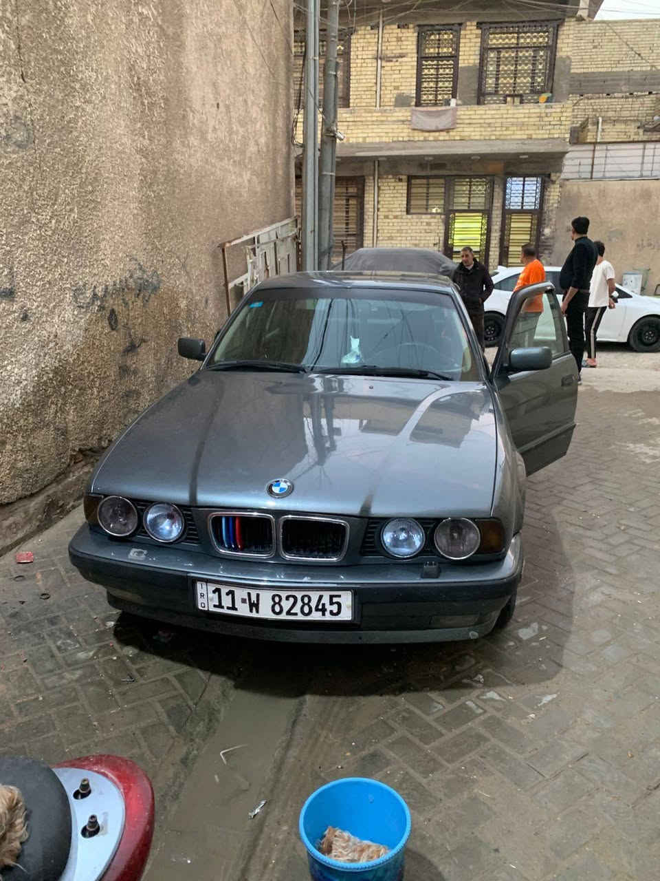 بي ام 535 جاهزه سياره تبريد ثلج حماوه انسه شي حماوه مراوح كهربايات كير جديد مكينه نضيفه حداديه جديده 
بسمي سياره بغداد 
هاتف ***********
سعر ٥٨
