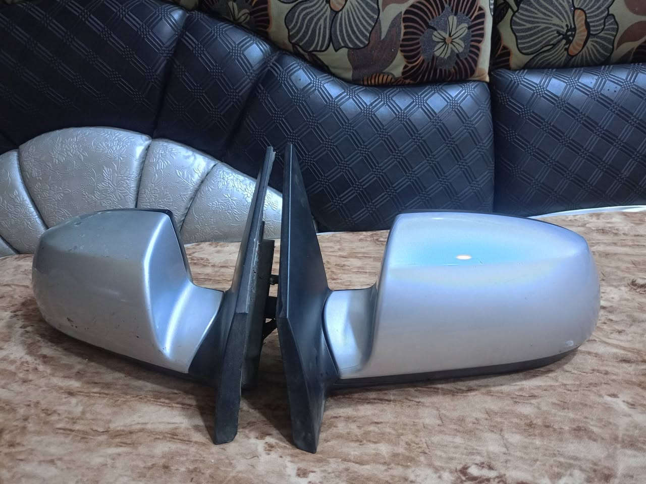 اغراض حاويه كيا ريو يوجد خدمة توصيل لجميع المحافظات اتصل او خاص
***********
