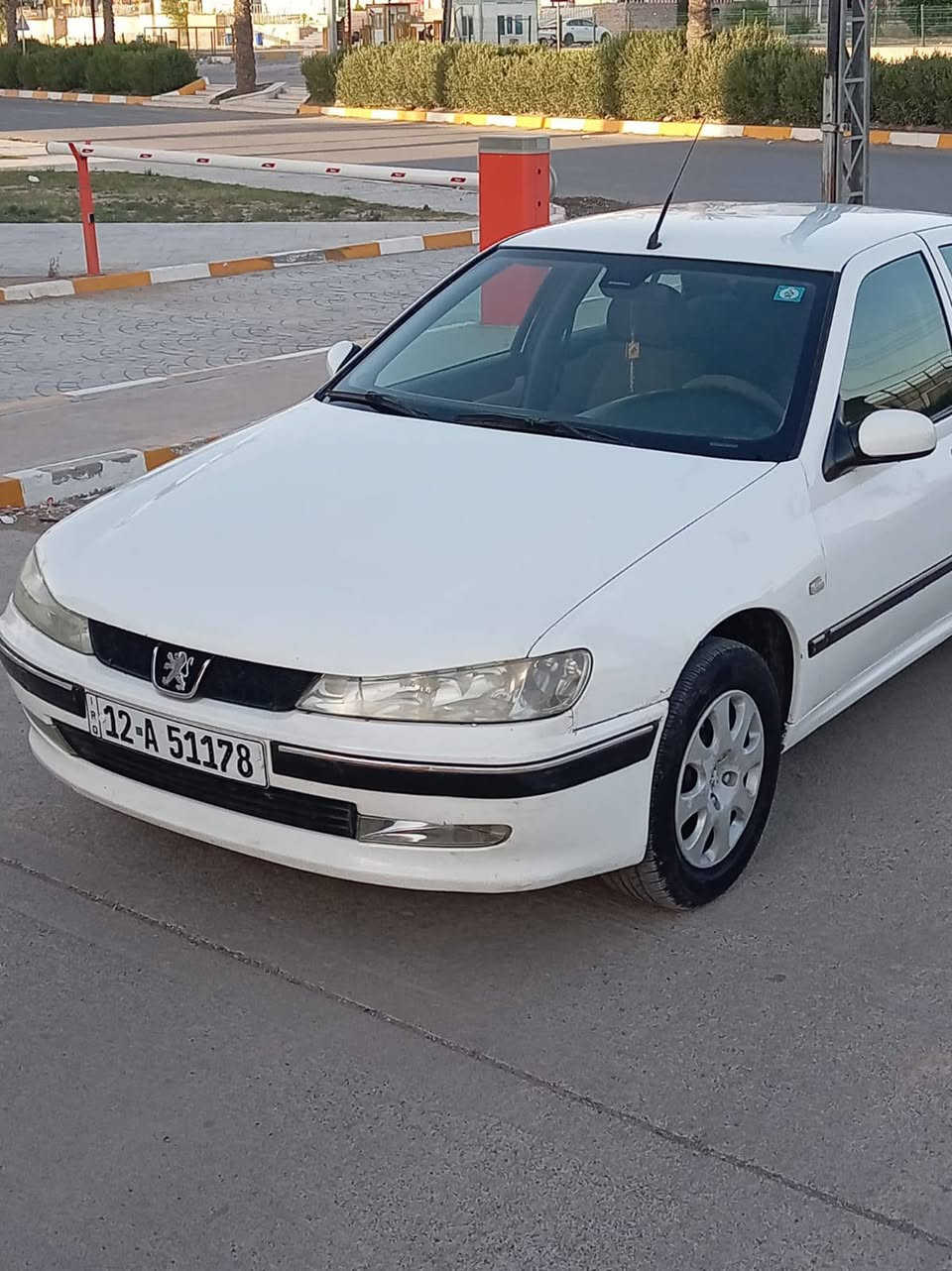 السلام عليكم
🔴مكلف بالنشر
للبيع بيجو فرنسي حجم 406 موديل 2001 
المحرك 2000 
گير و مكينة شرط لا صرف 
و لا نفخ
 طخم الأمامي و الخلفي جديد 
تدفئة و تبريد ثلج رقم و سنوية و هزة جديد 
شرط التحويل و الوكالة

🔴السعر 54

مكاني الموصل شلالات قرب جامعة النور 

 للاستفسار أكثر اتصل عال رقم 

***********
