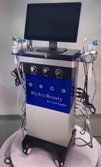 فرصة مميزة لكل المهتمين بمجال العناية بالبشرة والتجميل 💆‍♀️ نعلن عن إق...