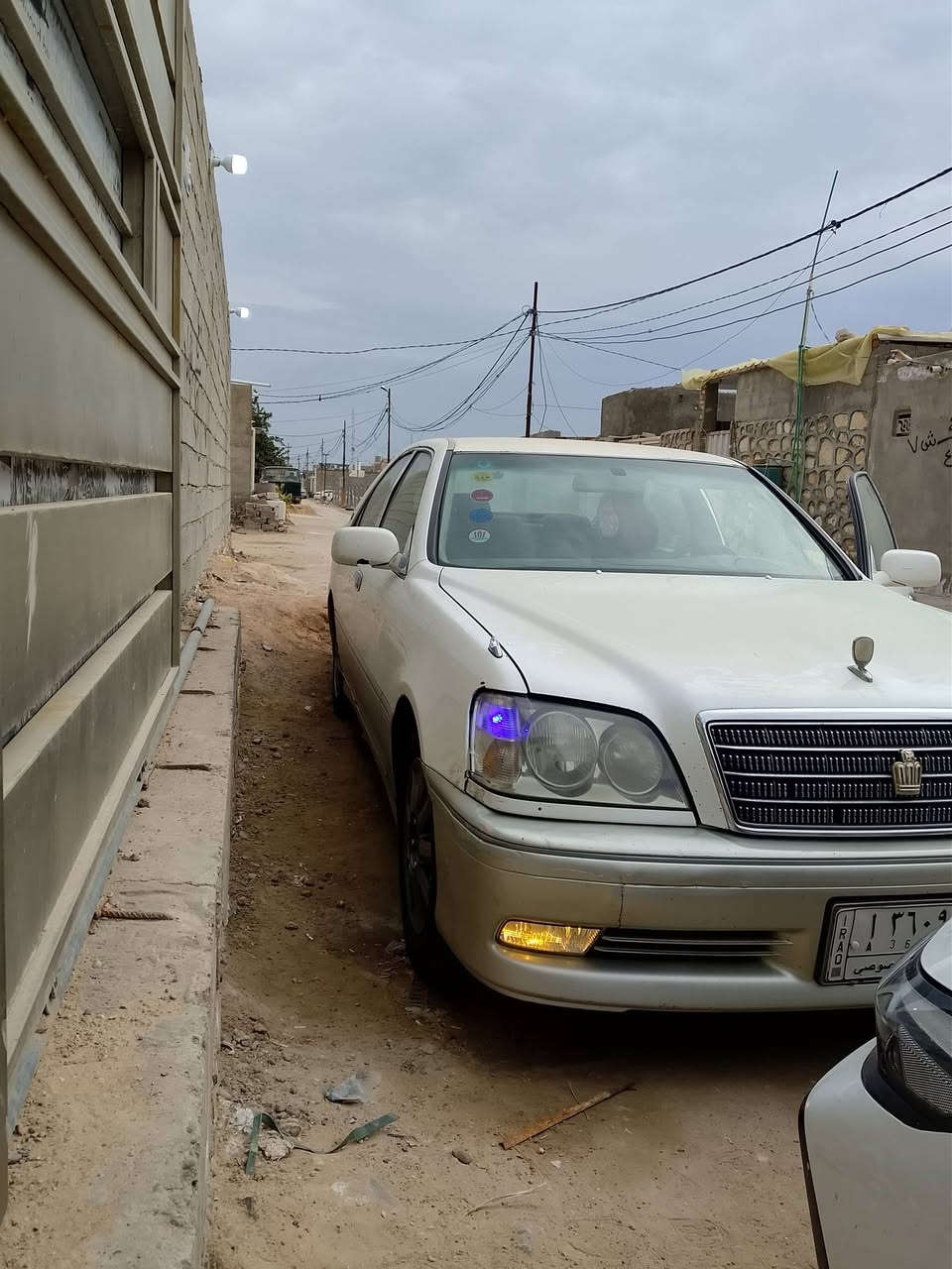 ملكة للبيع 4 دكم اصل 2003  رقم صلاح الدين بسمي شخصيا مداور ثاني يوم مداور شاصي 75 محرك D4 شرط محرك كير زيرو سعر 120 الاتصال ***********
