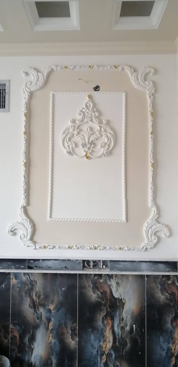 #مستعدون
لعمل كافه انواع الصبغ تغليف للجدران تنضيف وصبغ الحديد والواجهات وعمل كافه انواع الديكورات بانسب الأسعار *********** او خاص
