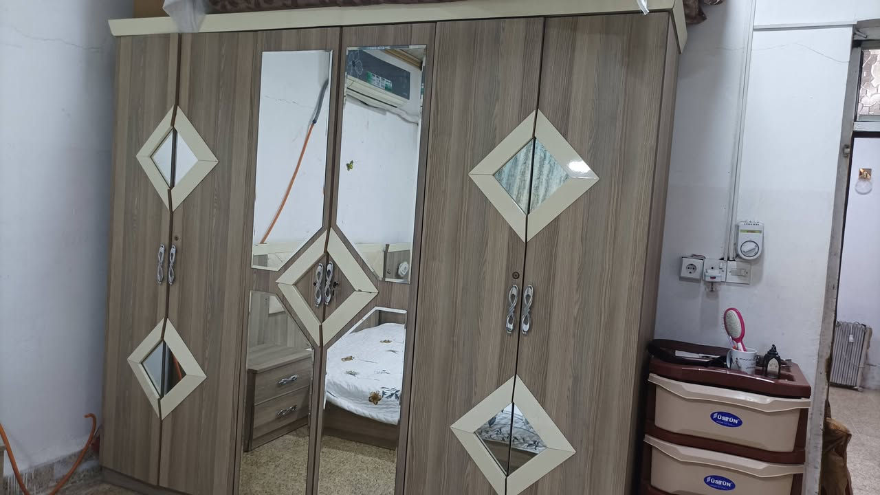 للبيع غرفة نوم عدد 6قطع السعر
 350وبيها مجال،


**إذا كنت صاحب هذا الإعلان وتريد حذفه لأي سبب، رجاءا أرسل رسالة إلى الدعم الفني**