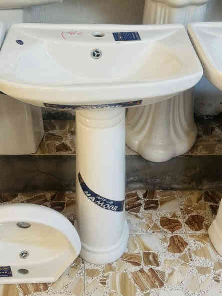 إلى وكلائنا في العراق وصول لدينا مغاسل ابيض درجه اولى إلى شركة جه نكين في بابل اسعار مناسبه اصحاب شركات ومجمعات ***********
