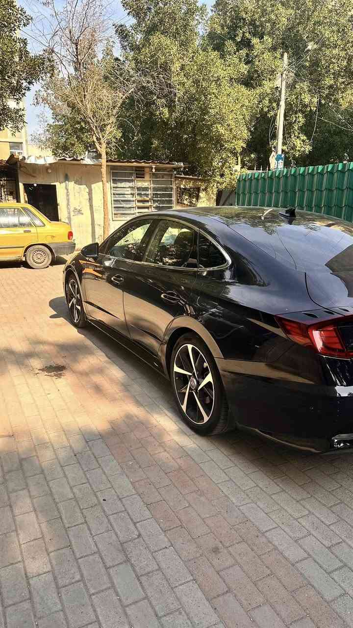 سوناتا موديل 2023 ليمتيد 1.6 t
وارد كندي حادث جاملغ امامي جهت السايق مصلح بمكانه و و مصبوغ نص الجاملغ 
فول موصفات 
بيها طخه خفيفه بلباب الوره بعدني ممصلحه 
السعر 198 
رقم.  ***********
مكان بغداد
