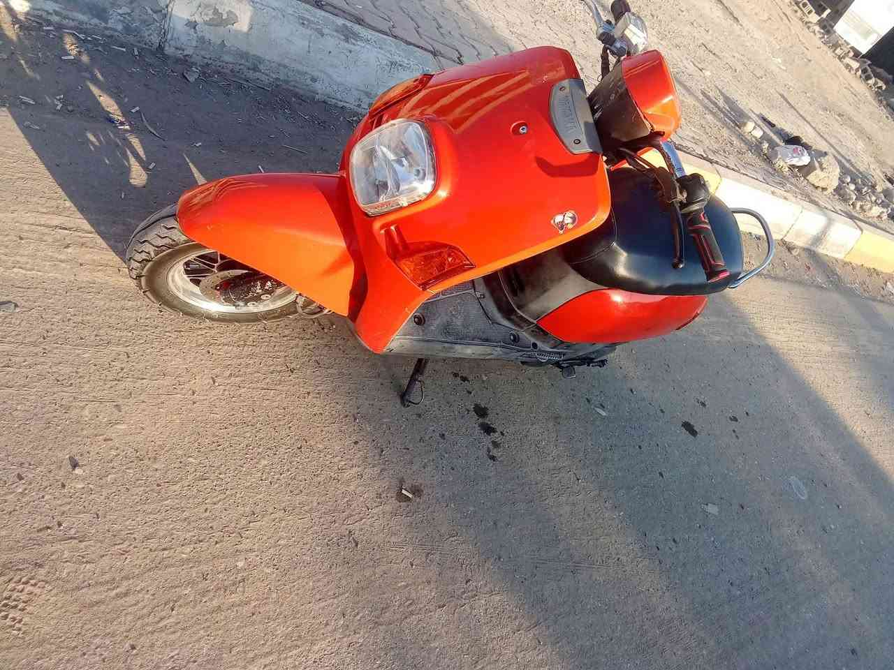 سلام عليكم دراجة بوليس 2009 بلادي بشرط ع فحص مال بيت لابيع ولااشتري  كهربائية شغاله  كيج سرعه بس اربط الوير موجود لايت زنون مفوله اشاير عالي ناصي رماش سلف هندر تراي شلعه معدل ع كد كلامي وياله رياضي
نقص بس فجر بريك لامامي سعره10  سعر 700 وبي مجال لشراء رقم *********** العنون ديالي
