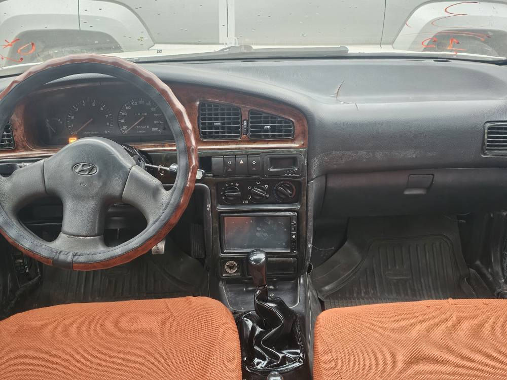 هۆندا ئەلنترا مودیل 1998  ڕەقەم سلیمانی بەشەرتی تەحویلو غرامەو بەناوکردن بەشەرت گیرو مەکینەو تەقەوڕەقەو کارەبای بەشەرت مەکینەبەخ بەشەرتی سەد فیتەر بی دەعم بی لیدراو بی بۆیاخ دیناری مسزەفی تیانیە سعری26 گڵا ژم ***********    *********** دار بنديهكان, السليمانية
