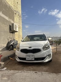 كيه كرنز. مديل 14 سيارة سبع اراكب سياره كامله من كلشي سيارة حلوه ونضيف...