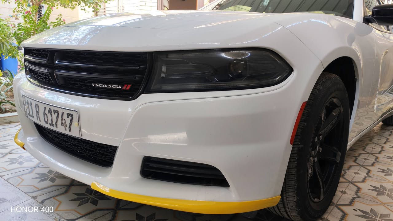 السلام عليكم
جارجر موديل 2022  اصل وارد امريكي رقم بغداد بأسمي
مكفولة كفالة عامه تقرير مياه امطار السونار مرفق مع الصور
مواصفات SXT  معروفه جديده السياره كلشي بيها على وضع الشركة تخم تاير وتخم ويل جديد كشنات حضن جلد كشن كهرباء 
محرك 3600 . V6
بصمة تشغيل + تشغيل عن بعد+ حساس خلفي 
ماشيه    100mi مكاني ذي قار
 ***********
***********
