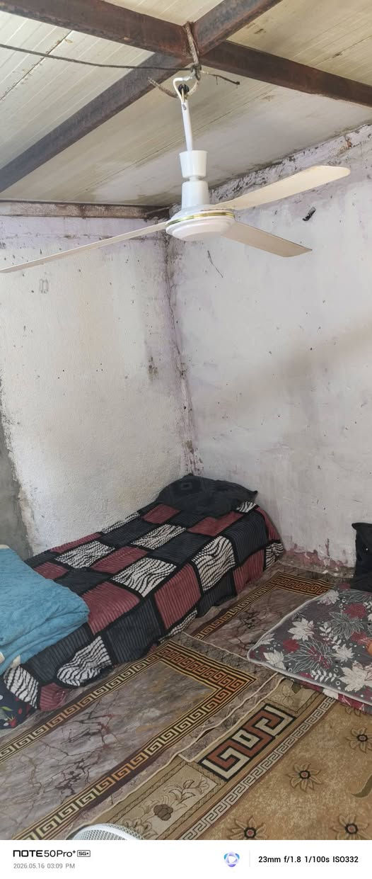 بيت رهن ب١٠ ملاين
بيت ٧٠ متر بي غرفتين ومطبخ وتخاريج وطرمة باالميلاد فاو طريق الجنة عمود ١١٠
***********

