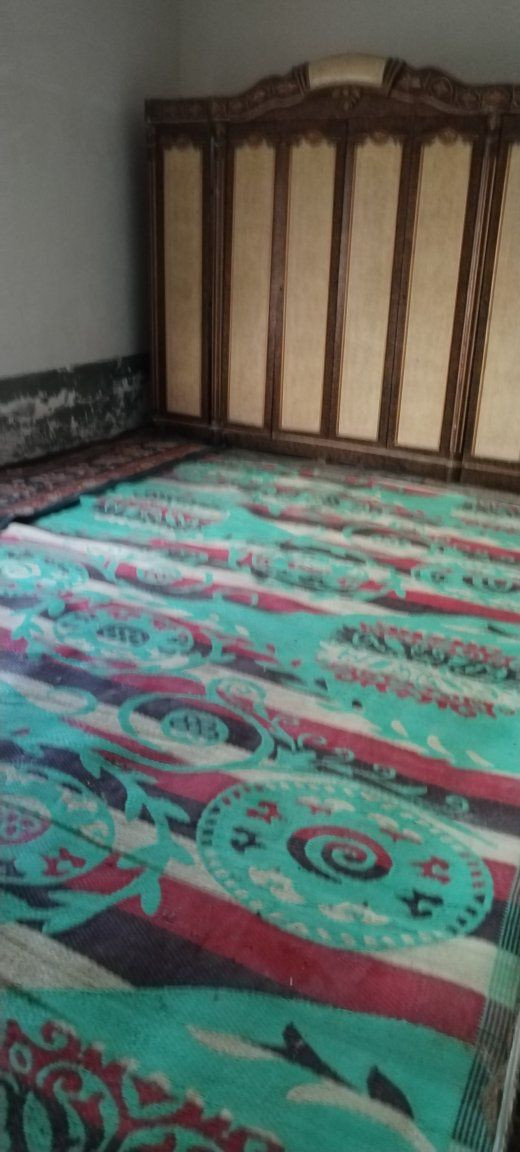 بيت للايجار في منطقة العطاء قرب ملعب السنبله قرب المدرسة ابتدائيه ومتوسطة يحتوي على غرفه ومطبخ وصاله وحديقه وطارمه السعر ١٠٠


**إذا كنت صاحب هذا الإعلان وتريد حذفه لأي سبب، رجاءا أرسل رسالة إلى الدعم الفني**