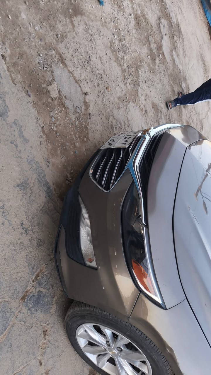 السلام عليكم اخوان رضمان كريم
عندي ماليبو ٢٠٢٠ فول مواصفات ما عدى الفتحه سياره حلوه و نضيفه كير و محرك شرط جديد لا دوانز و لا تكص سياره نشطهه
صدر امامي خلفي جديد السعر المطلوب ١١٥ ورقه وبيها مجال السياره ضربتها بالجاملغ الخلفي امريكي  للاستفسار اتصل ***********
