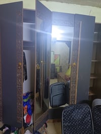 غرفة نوم • للبيع