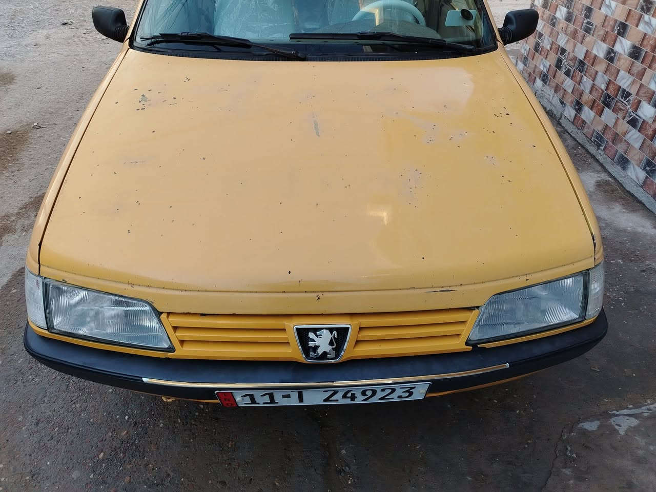 للبيع جي ال اكس ٢٠١٠ رقم انكليزي بغداد مصغرة بأسمي كير محرك صدر جديد تخم تاير جديد دواخلها حلوه بيها طخه بالبجم مبدل بنيد ودعاميه بدون دواخل سياره ناعمه وحلوه مامتعوبه سياره جاهزه مكان بغداد شرط التحويل السعر 28 وبيها مجال رقم ***********
