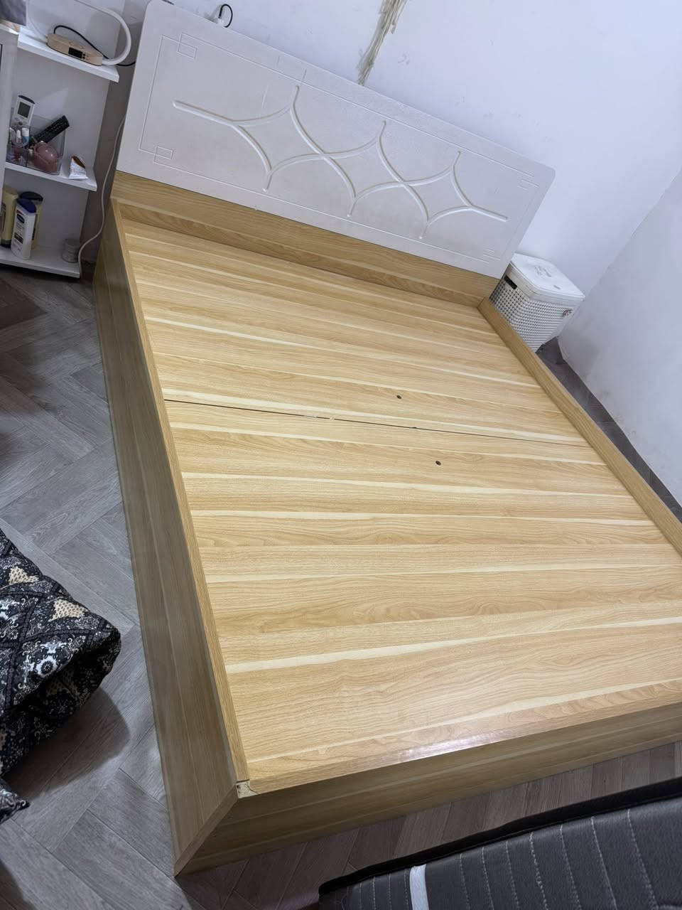 سرير نفرين نظيف وبي مخزن  مكاني الدورة سعرة ١٧٥


**إذا كنت صاحب هذا الإعلان وتريد حذفه لأي سبب، رجاءا أرسل رسالة إلى الدعم الفني**