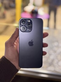 ايفون 14 برو ماكس ذاكرة 256 نضيف جداً جداً بطارية 88 ضمان ماستر مكاني ...