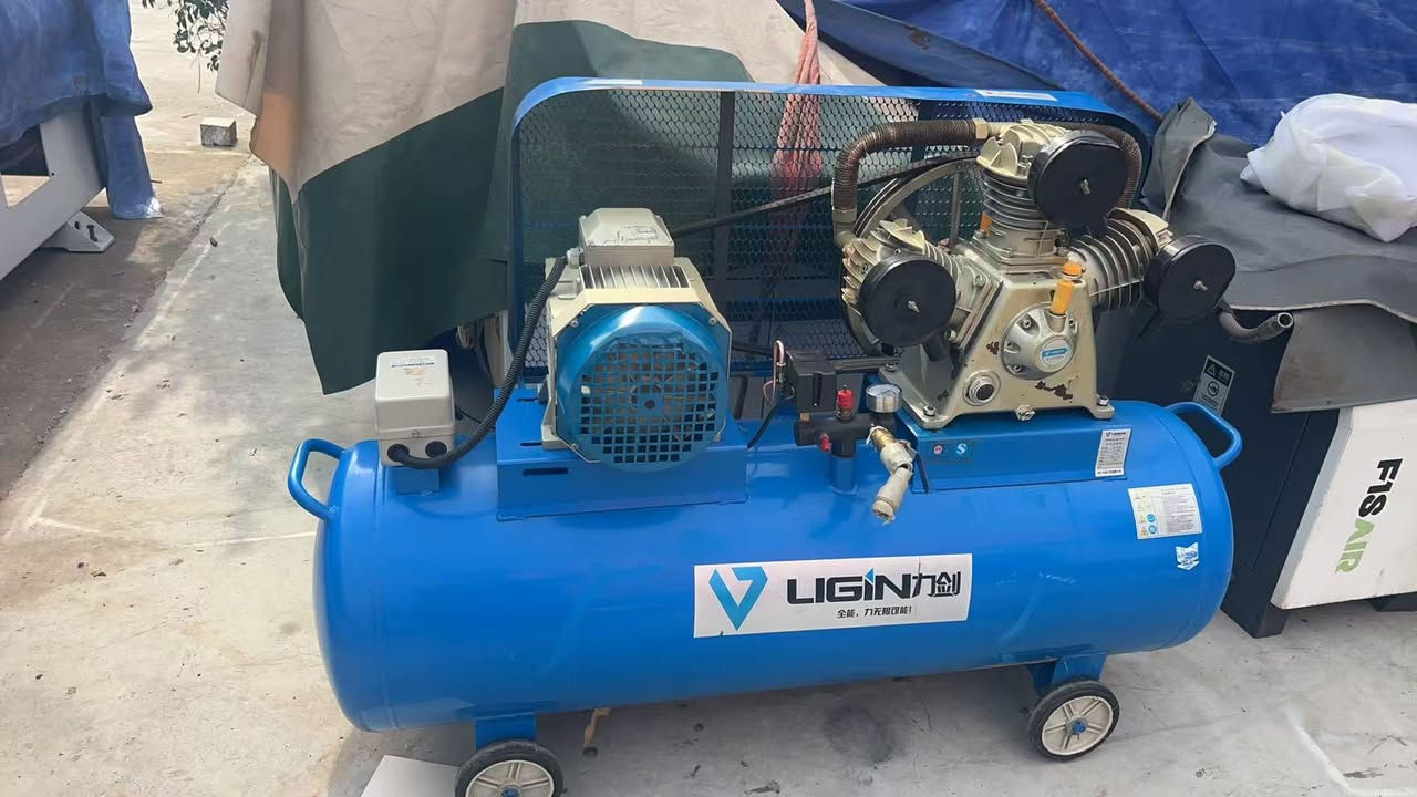 السلام عليكم 
متوفر جميع مكائن النجارة 
بغداد الزعفرانية شارع الشركات 
***********
