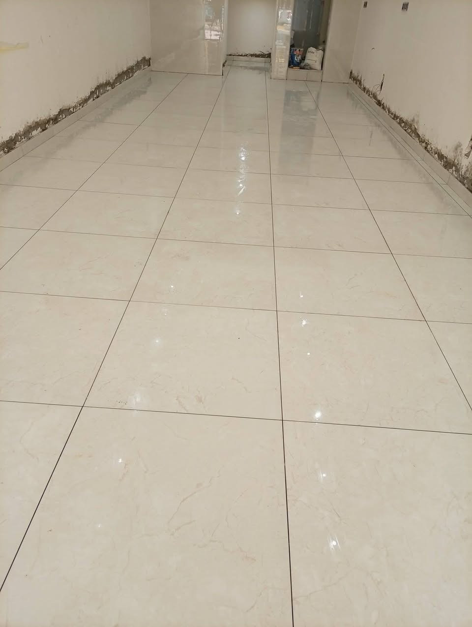 السلام عليكم اسطه كاشي سيراميك شغل درجه اولى متفرق حالياً شرط ليزر بأسعار مناسبه.. متوفر اتصال اواتساب ***********
