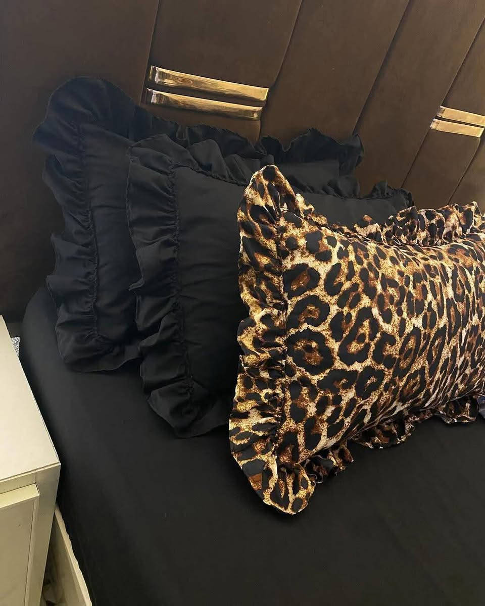 فرشات درجه اولى تتكون من 7 قطع حسب الطلب وتوجد خدمة توصيل


**إذا كنت صاحب هذا الإعلان وتريد حذفه لأي سبب، رجاءا أرسل رسالة إلى الدعم الفني**