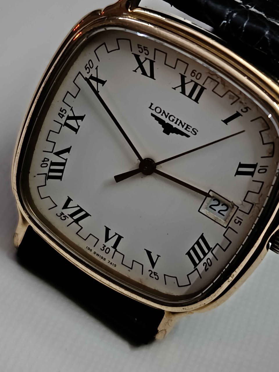 لونجين كوارتز 
اصدار لاغراندي كلاسيك 
ارقام روماني
32 ملم مربع
نظافة جيدة جدا 
165 دولار بغداد, العراق


**إذا كنت صاحب هذا الإعلان وتريد حذفه لأي سبب، رجاءا أرسل رسالة إلى الدعم الفني**