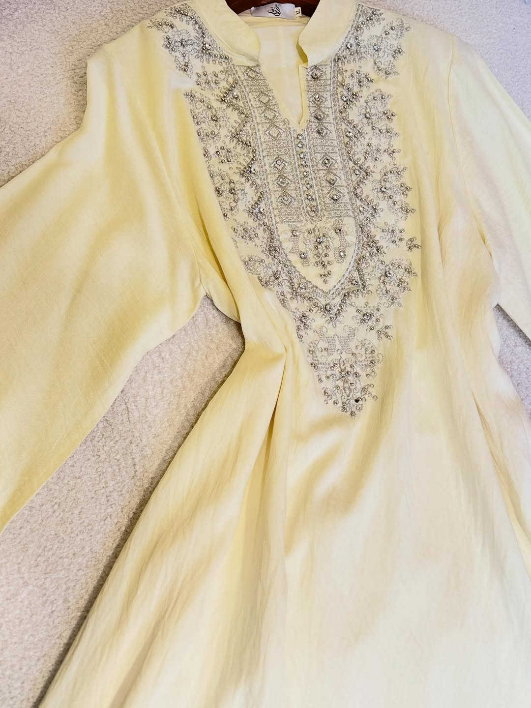 الــسعر35الـف✨💛
القياسات(L,xl,2x,3x)

للحجز و الاستفسار التواصل على الأرقام واتس اب 

***********
***********
***********
***********

توصيل بغداد  5000
توصيل محافظات  5000
