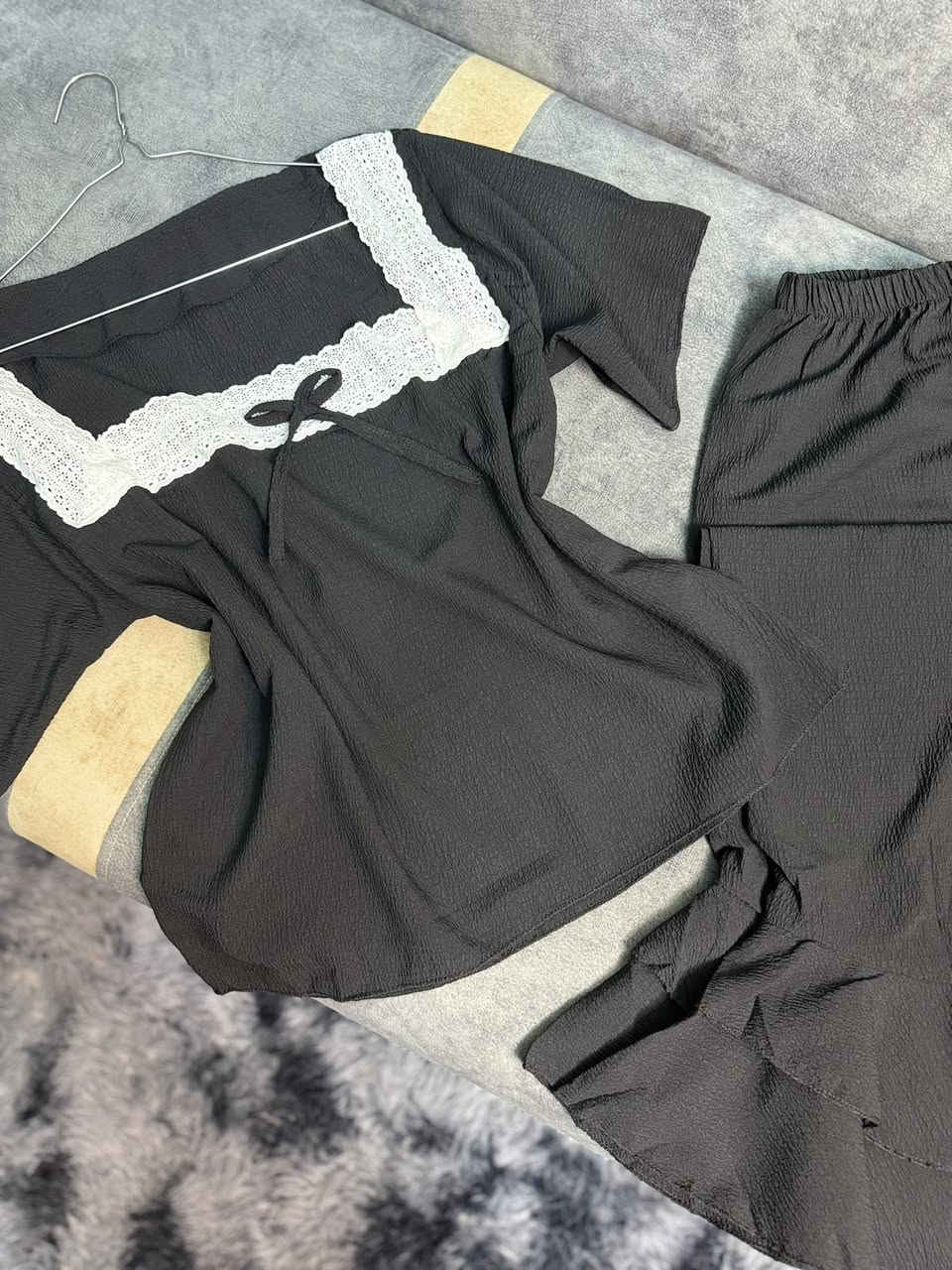 تراك صيفي مطرز دانتيل🤍🖤
توصيل جميع محافضات العراق🚗

للتواصل والطلب دايركت 💌
او رابط الانستكرام 
https://www.instagram.com/zomoroda.wear?igsh=eXliNWVnczV3bWlo
السعر 15فقط 
تراك خامة قطن كريشه انيق ولطيف 
القياس فري سايز


**إذا كنت صاحب هذا الإعلان وتريد حذفه لأي سبب، رجاءا أرسل رسالة إلى الدعم الفني**