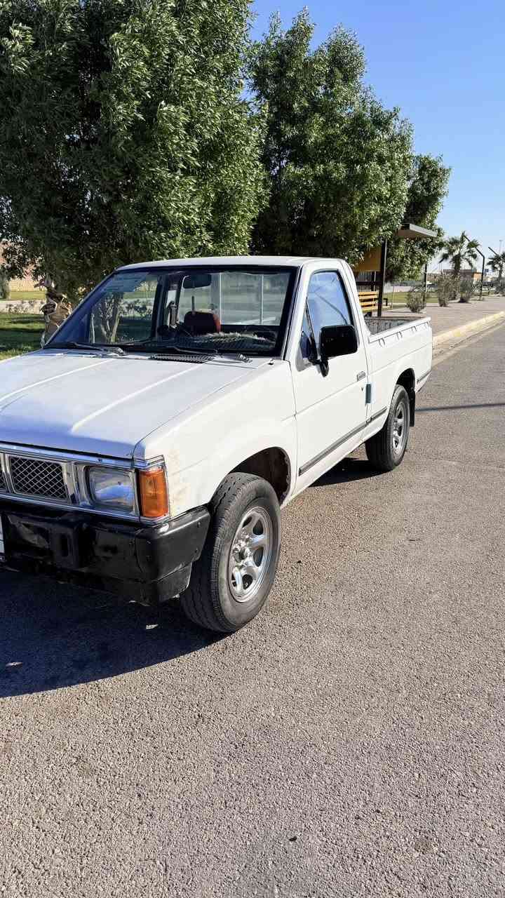 السلام عليكم
بيكم نيسان موديل 93 
اللون ابيضّ غير محدد 
السياره حلوه ادامه كامله 
تخم تاير 
تخم دسكات 
تخم بلكات 
تخم نوزلات 
نضافه الكشر 80 ‎%‎ مثل مموضح بالصور 
سياره صرفه قطاره أمانة الله 
تحويل ثاني يوم  
السعر 55 وبيه مجال 
عنوان السياره فلوجه 
***********
***********
