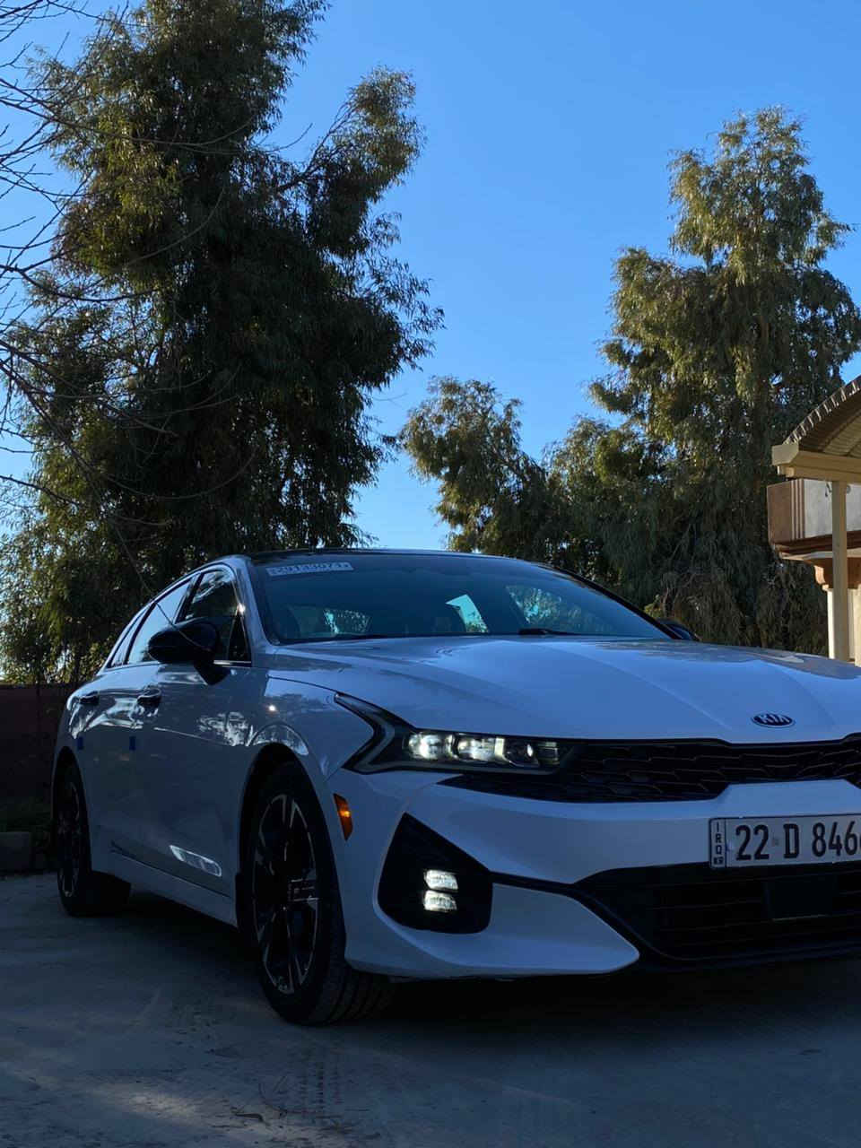 K5
موديل 2021
امريكي بدون ضرر شرط 
عداد 65 ميل 
محرك 16 توربو 
المواصفات الداخلية
شاشة وسطية 8 أو 10.25 إنچ
دعم Apple CarPlay و Android Auto
تشغيل بصمة (زر تشغيل)
مقاعد جلد
مكيف أوتوماتيك ثنائي
فتحة سقف بانوراما 
أنظمة الأمان
نظام مانع انغلاق الفرامل ABS
نظام الثبات الإلكتروني ESC
حساسات أمامية وخلفية( 5 رادارات )
كاميرا خلفية
نظام المحافظة على المسار
نظام التحذير من الاصطدام الأمامي
مميزات خارجية
مصابيح LED كاملة
جنوط 17 أو 18 إنچ
تصميم رياضي جديد

السعر 205 $
***********
