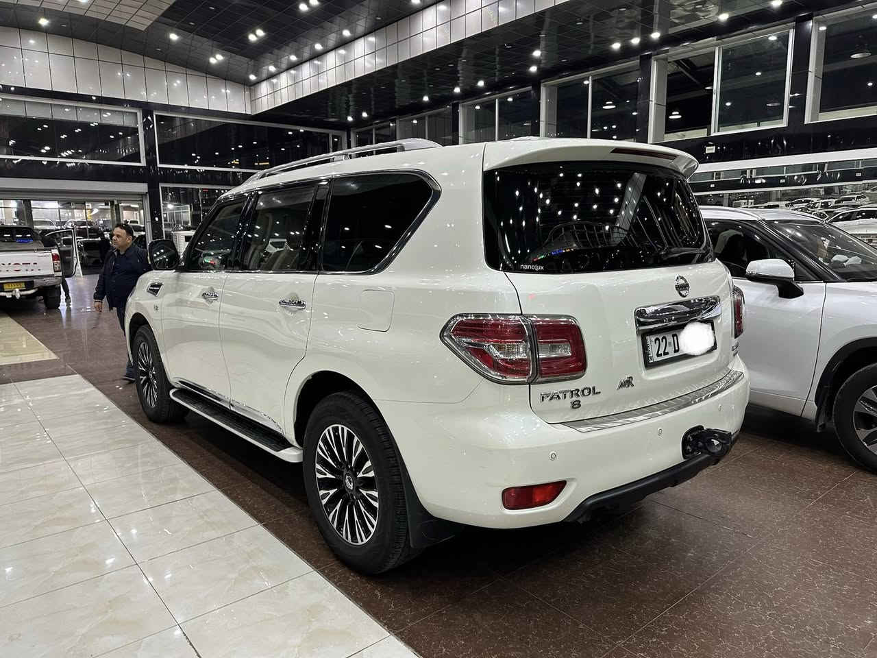 نيسان باترول ٢٠١٥  فئة بلاتينيوم اعلى مواصفات محرك ٨ سلندر الصغير المرغوب تخم تايرات جديد خليجي حاليا ماشية ١٨٠ الف كيلومتر حقيقي على ايد واحدة السيارة بيها صبغ ربع البنيد والجاملغ بسبب طخة داخل البيت وربع بابين تحت النفر وال وراه بسبب شخوط صور الضرر مرفقة السيارة نظيفة بمعنى الكلمة ما بيها نقص برغي واحد
رقم أربيل الدولي فحص وهزة جديدة باسمي مكان السيارة — دهوك — السعر  ٢٨٥  وبيها مجال 

 — رقم الموبايل   ***********
