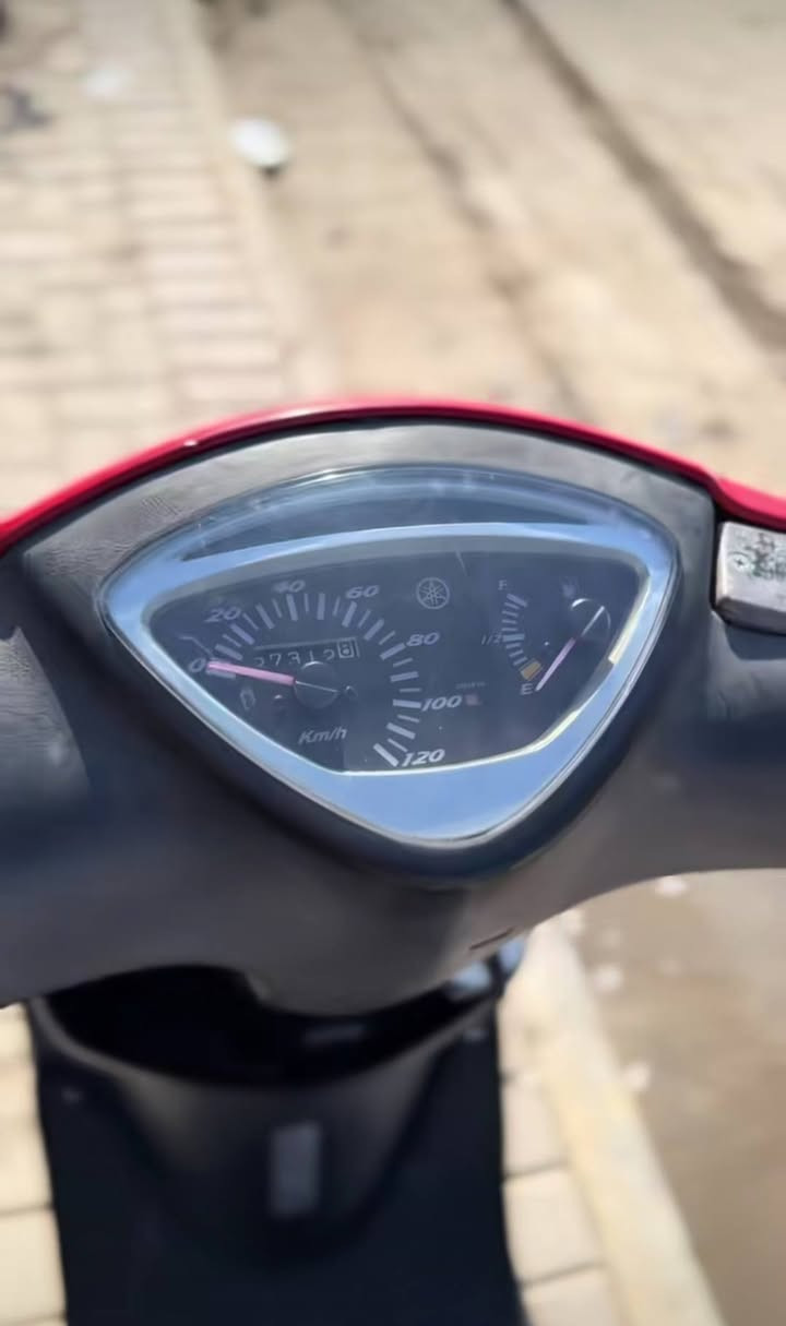 سلام عليكم دراجة للبيع ماكس ناشفة كلهة بلاد مكفولة كفالة عامة كفر ومكينة الدراجة كلهة بلاد بوشة بلادي السعر 600 سبب البيع محتاج *********** متواجة
