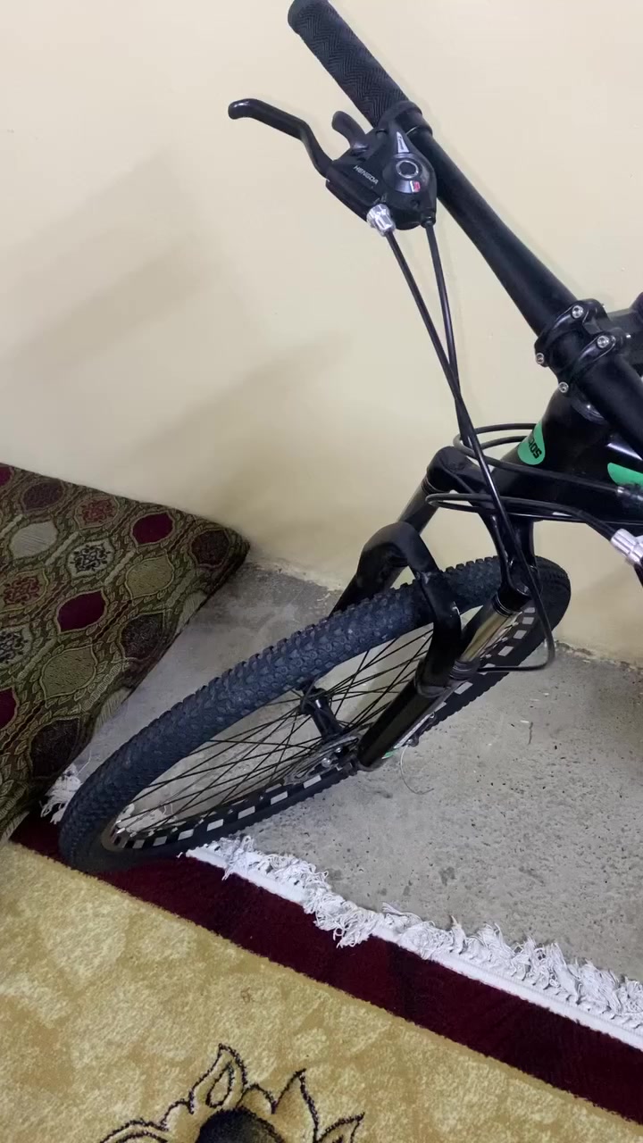 سلام عليكم 
متاح دراجه ماركه SUPERBAO

حجم26

بريكات دسك شفترات ماركه 

(للعلم الدراجه غير مستخدمه  ما ماشيه ولا متر)

للستفسار الاتصال على الرقم

***********
