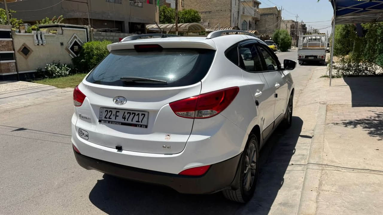 توسان موديل ٢٠١٦ خليجي رقم اربيل دولي باسمي رقم سنويه هزه جديد  فوول مواصفات محرك ٢٠٠٠ دووش بانوراما شاشه كبيره  كامرا دواره اشاير بلمري تبريد امامي خلفي داخل لونين فوول تحكمات بيه ٣ قطع صبغ فقط بدون دواخل بدون شواصي نهائيا محرك كير صدر تبريد جديد جدا السياره جاهزه بدون اي نواقص السعر  125  للاتصال  ***********
