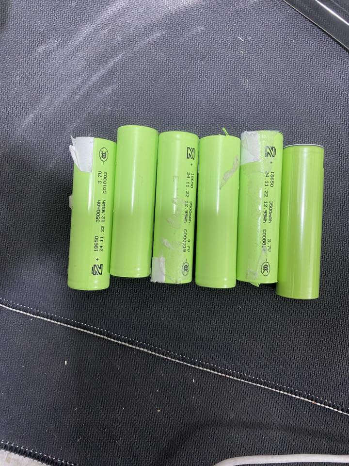 ٥ بطاريات جاهزه وكل بطاريه تحتوي ٦ خلايا ليثيوم السعر ٣٥ مع توصيل


**إذا كنت صاحب هذا الإعلان وتريد حذفه لأي سبب، رجاءا أرسل رسالة إلى الدعم الفني**