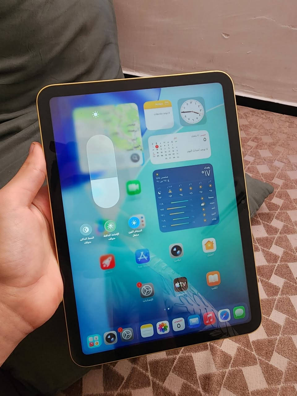 السلام عليكم ايباد 10 لون اصفر
نضيف جدا بدون اي عيب مكفول ذاكره 64 بل نسبه للبطاريه ما اعرف نسبتها ف ابيعها نص عمر صرفه زين ما بيه شي ولمس طبيعي وبوبجي سلاسه فول وحدث فرمت كله شغال سعره 290 الف وبي مجال شويه بسعر ايباد 9 ملحقات كفر دفتري وكيبل شحن


**إذا كنت صاحب هذا الإعلان وتريد حذفه لأي سبب، رجاءا أرسل رسالة إلى الدعم الفني**