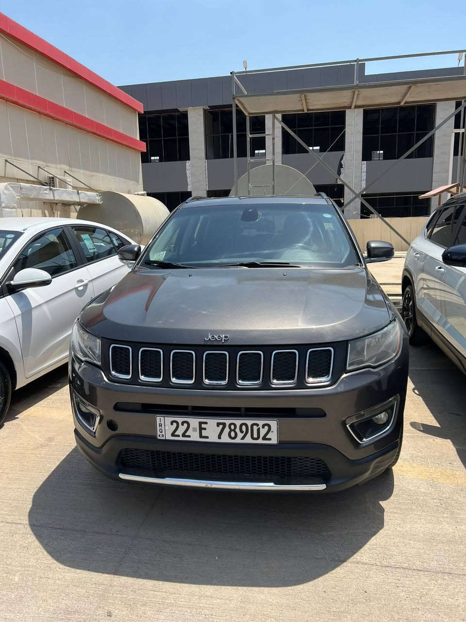 السلام عليكم
للبيع جيب كومباس 2020 نفطی

الضرر  بنيد بس 

الرقم: اربیل

المحرك :2400 ( اربعه سلندر)

الموديل:2020
 
العداد: 80الف كيلو 

•غرفه السياره: كشنات السياره اسود اصل

•السياره بصمه 
•كامره خلفيه 
•تبريد قطعين امامي وخلفي
•شاشه السياره كبيره
•سايد بريك اوتو ودكمه
•تحكم ستيرن جهتين 
•مثبت سرعه كروس
•نضام ABS

السعر المطلوب  125 ورقه مع مجال بسيط ترهم مراوس

الاتصال على:***********
***********
مكان السياره اربیل
