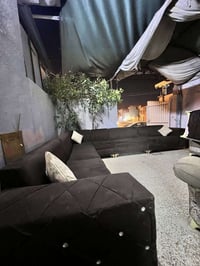 ديوان خشب • ٧٫٥ متر • ١٠ مقاعد