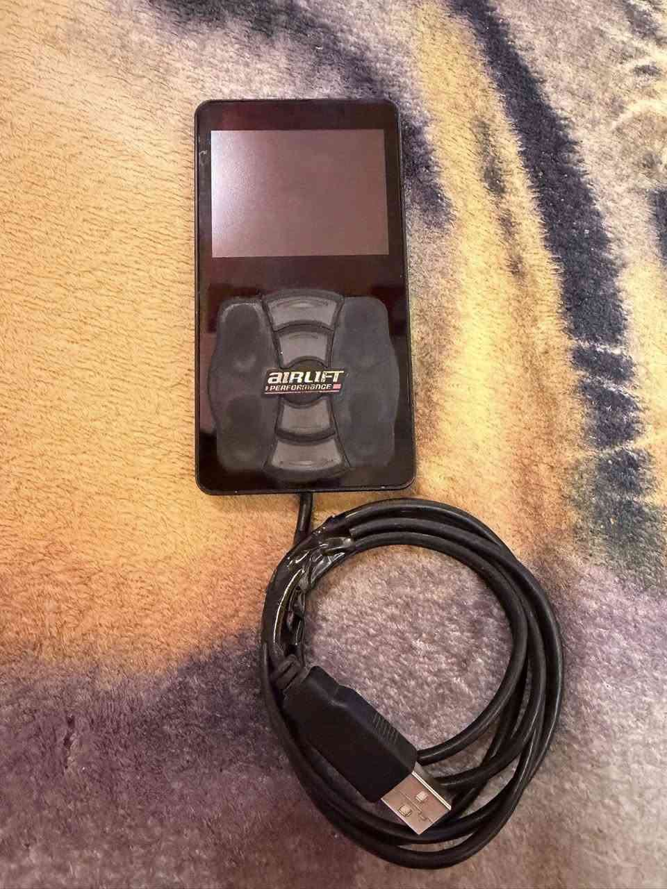 السلام عليكم جوبلس ايرلفت اصلي دبل تانكي ودبل ماطور السعر 30 ورقه ***********
