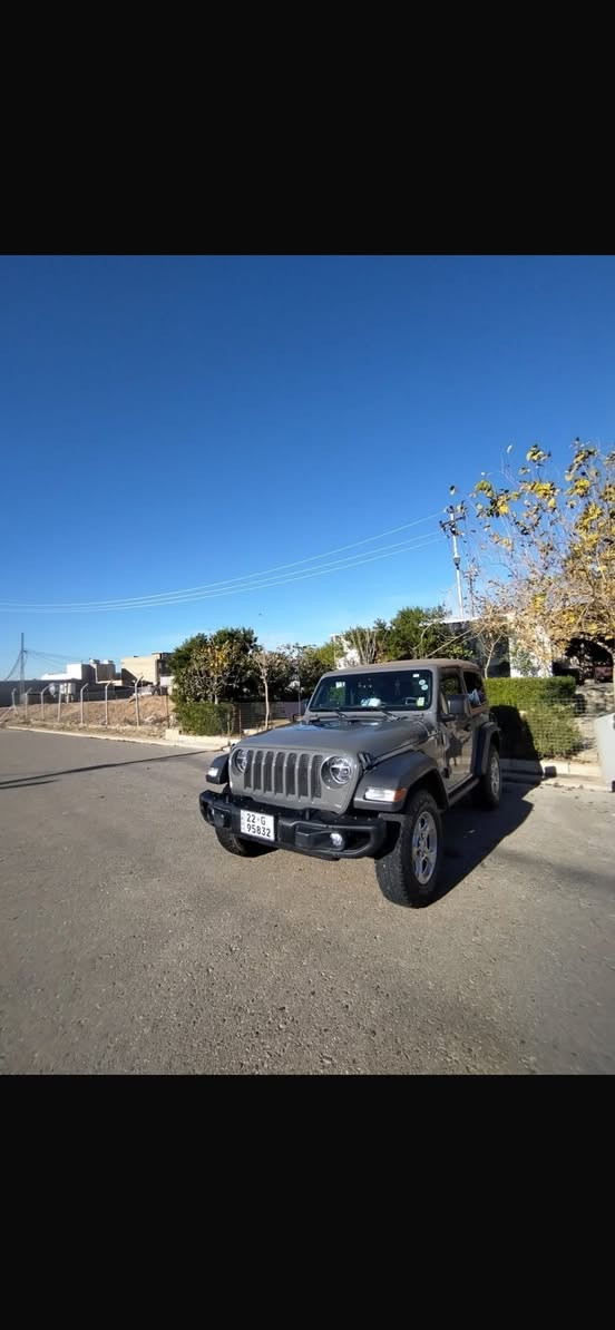 مودیل 2021 محرك6 سلندر 3.6 کشن جلد جام شاشە کبیر کامیرا خلفیە حساس رادار امامی وخلفي تحدید سرعە وبعد لون فقط ربع بونید صبغ بدون دواخل بدون ارباك سمنتي کهرباء دبل  اكسل سنویە هزە کلشي جدید تحویل وکالە بشرط كير عادي 
سعر 185
عنوان اربيل 
رقم ***********
