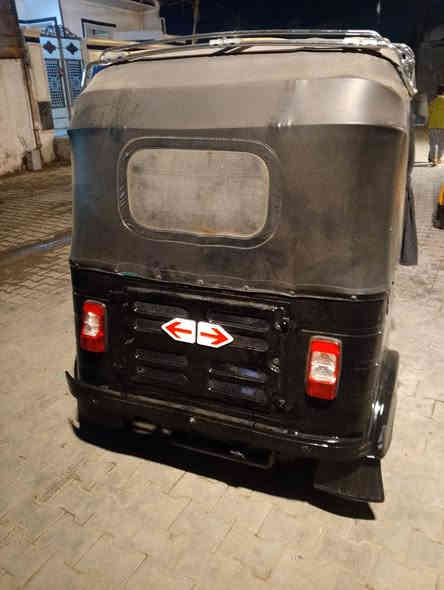 سلام عليكم تكتك البيع مديل2018شهر12يومين19طب اوراق كامله المصطفى السعر اربعه 900وبيه مجال قليل
مكاني الشعب حي البساتين وساب متوجد ***********
