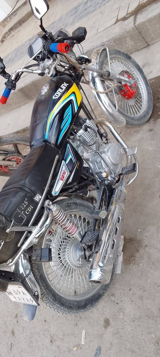 اللهم صل على محمد وال محمد 
دراجه ايرانيه نوع سونك2024 جديده 
اوراق كامله السعر 700وبيه مجال 
تواصل ***********
