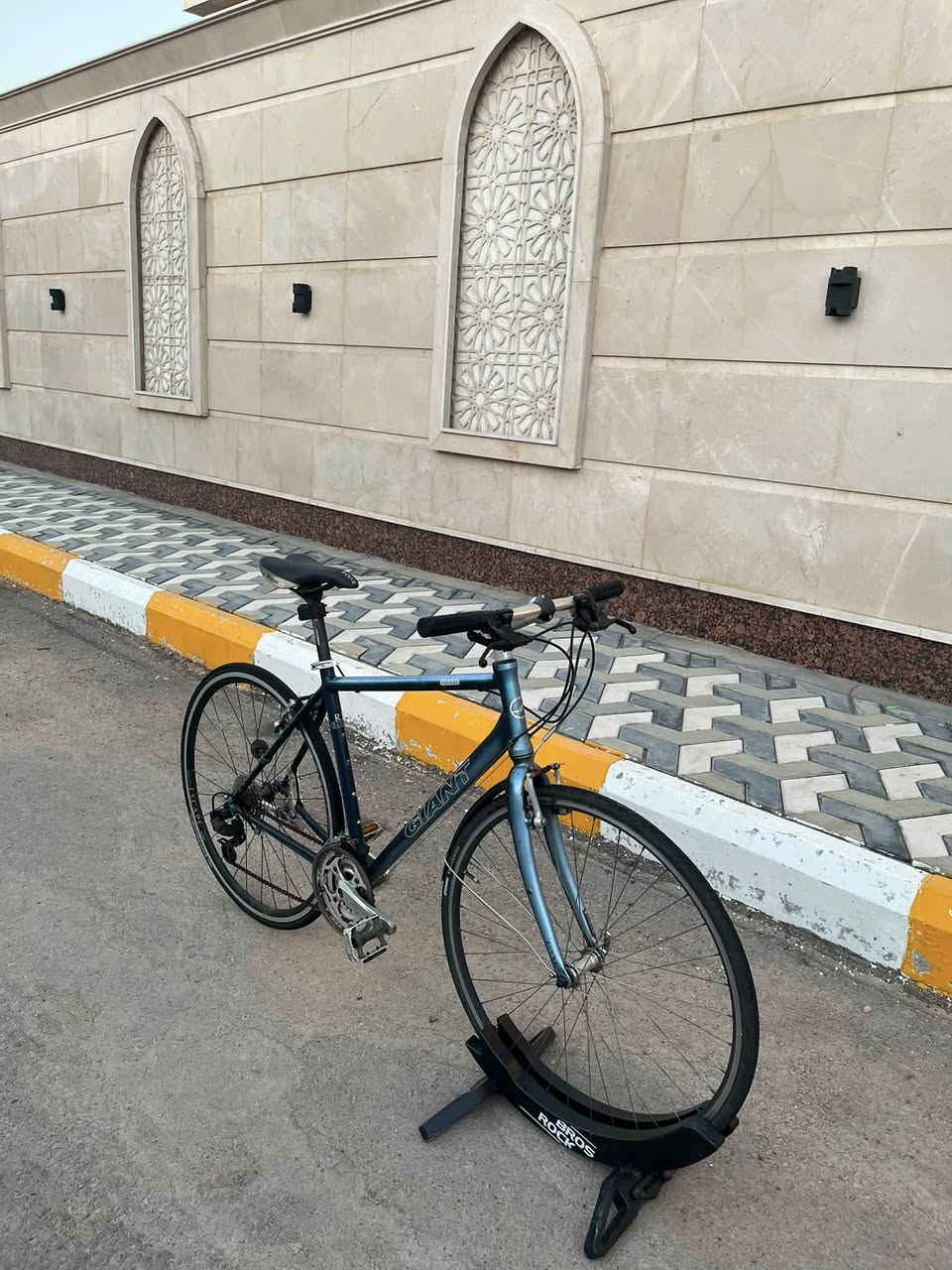 السلام عليكم 

للبيع بايسكل ماركة جاينت سكيب 
المعدن:ألمنيوم 
سستم:شيمانو
حجم:28
قياس:M 

البايسكل حاويه وغير مستخدم داخل العراق 

السعر:210 وبي مجال بسيط 
مكاني:بغداد زيونه 
هاتف: ***********
متوفر توصيل لجميع محافظات العراق
